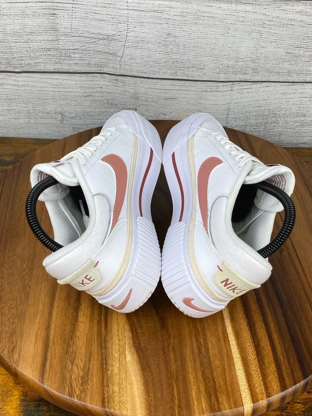 Nike Court Legacy Lift White Guava Ice Platform Shoe FQ8782-100 Women’s Size 6.5